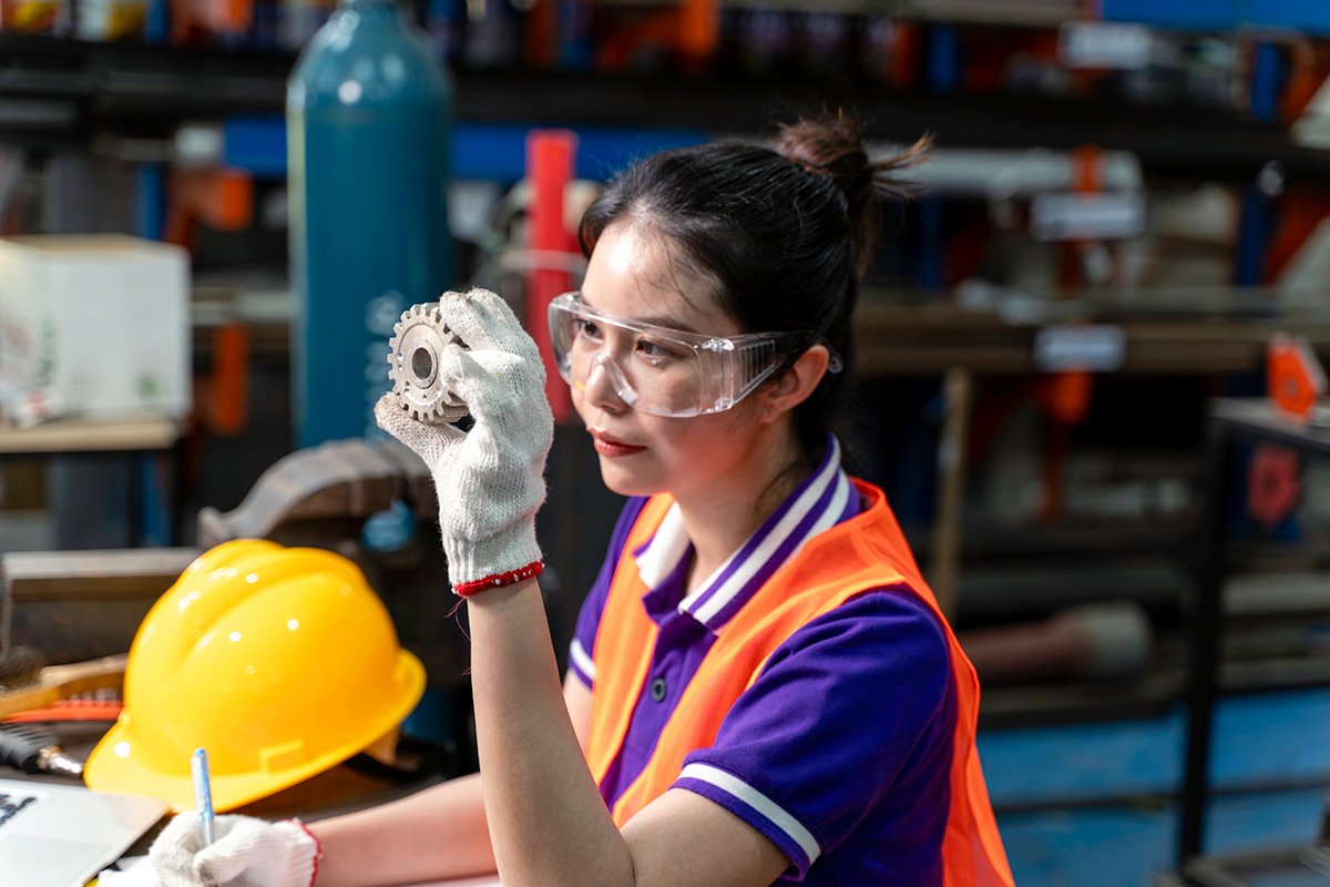 Expert operator knowledge and equipment degradation detection